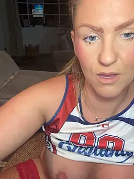 CharleighBaker webcam