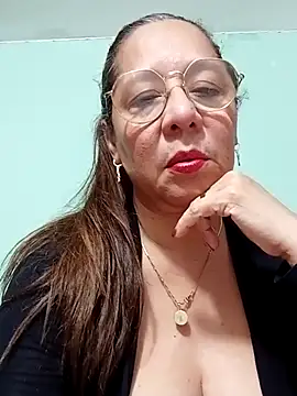 EliteCoupleMM live cam on StripChat