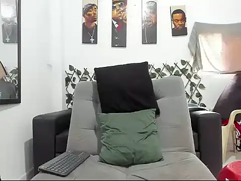 Latins_Boss webcam