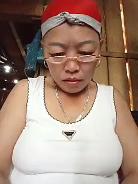 Agnes-baby live cam on StripChat