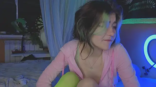 Miko_Meow live cam on StripChat