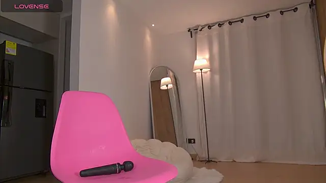 Sarah_cam06