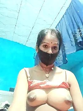 Nandani-758 webcam