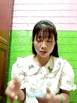 AmyLinee01 webcam