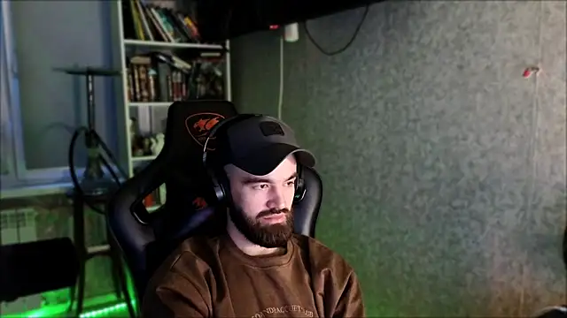 _Serious_Man webcam