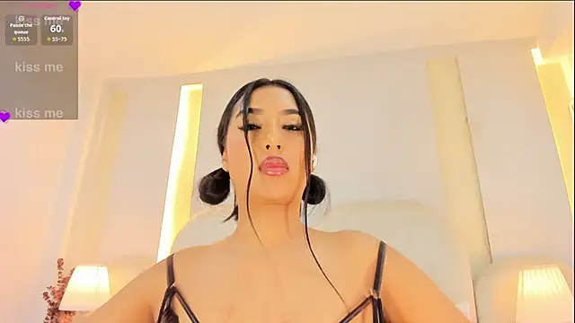 SalomeeBell webcam