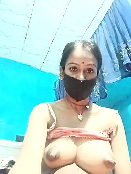 Nandani-758 webcam