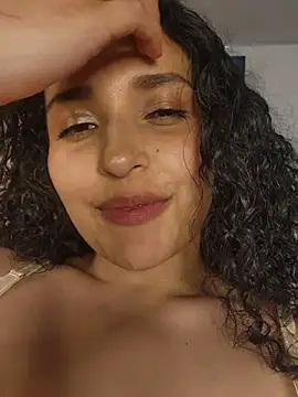 Lucy_Marin webcam