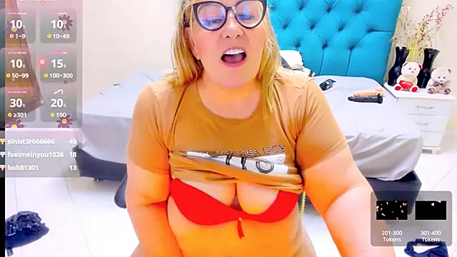 Nayla_Garner webcam