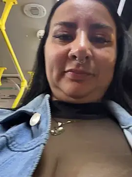 Abril_Luv webcam