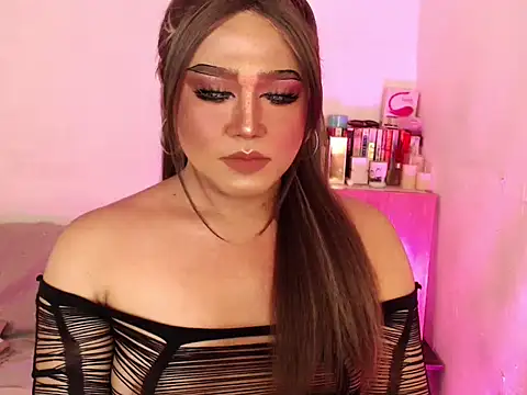 MelindaOnDuty_ webcam