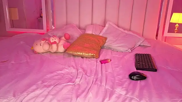 Alyana_Skinny webcam