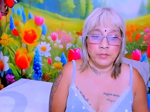 indianroxy webcam