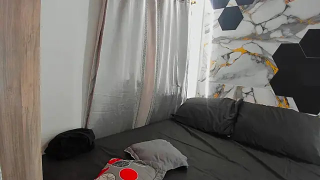 Goldendesirexx webcam
