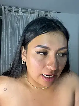 Issa_Santana webcam