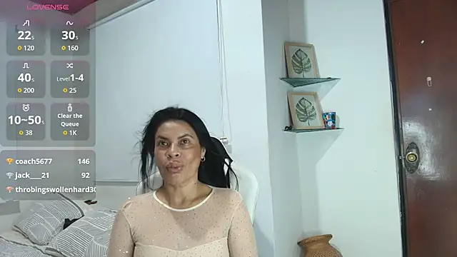 perla_hot4u webcam