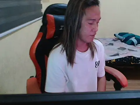 ashelyxyn69xx webcam