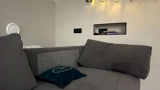 Kissme_Kira webcam