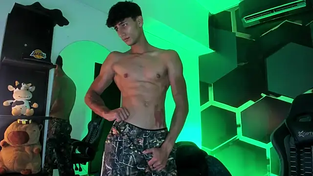 MaxiimoRomano_ webcam