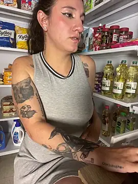 SofiaBrown_Pink webcam