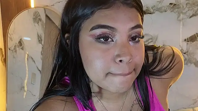 Bella_cross_v webcam