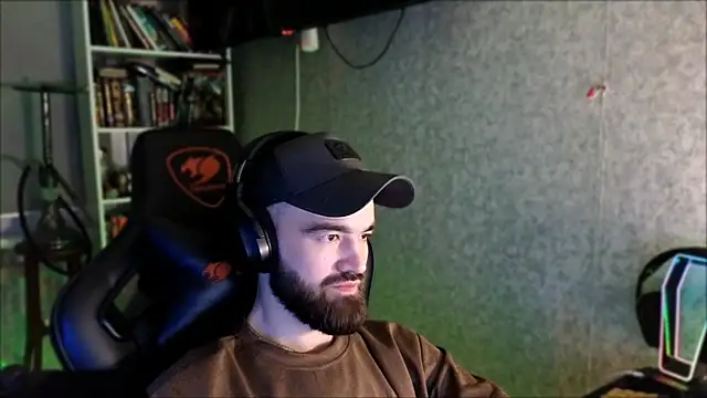 _Serious_Man webcam