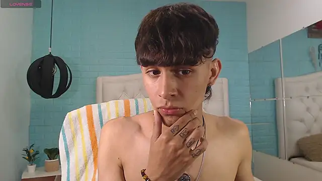 DraxBlade09 live cam on StripChat