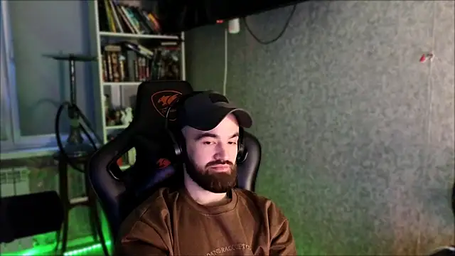 _Serious_Man webcam