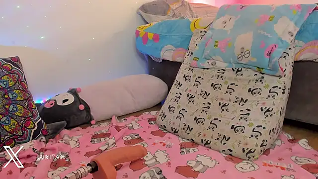 princessluna_19 webcam
