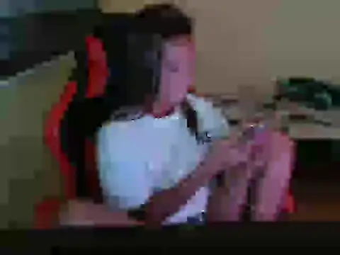 ashelyxyn69xx webcam