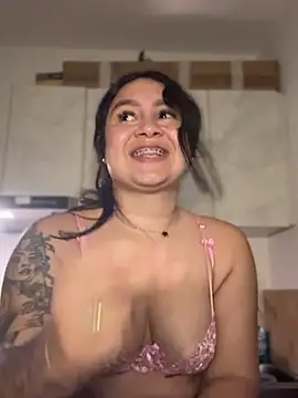Pretty_Isadora webcam