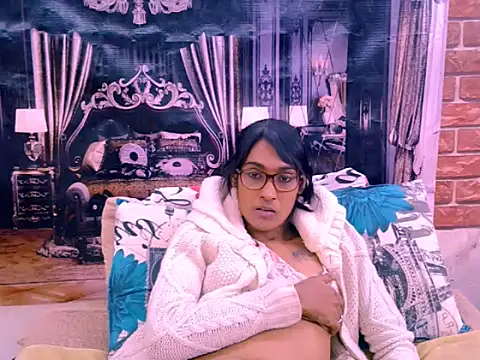 IndianRebel4u2Luv webcam