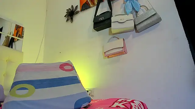 MiaEvans0 webcam