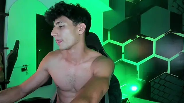 MaxiimoRomano_ webcam