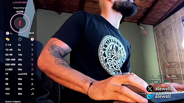 alex_wolf_ webcam