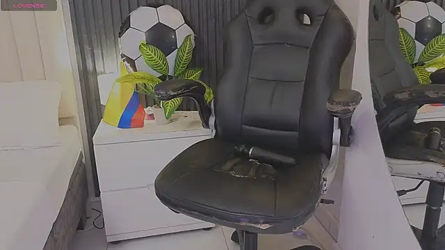 Madiee_Rhea webcam