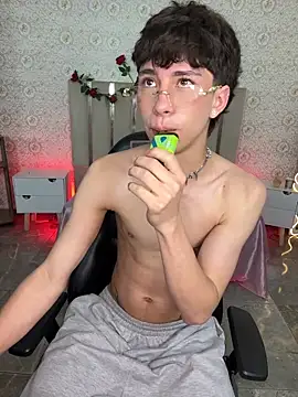 kaelwolf_tay webcam