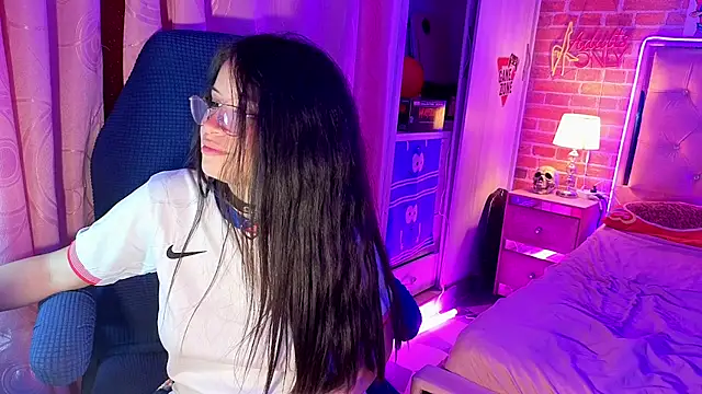 Yorumakie_777 webcam