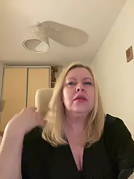 JanieLight53 webcam