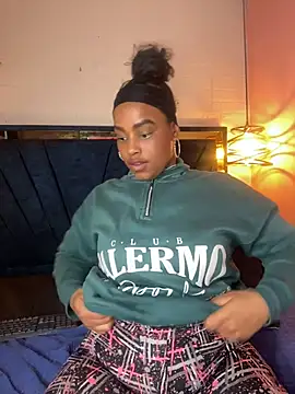Ayla_Noir webcam