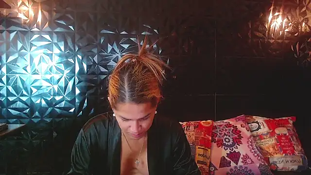 PINK__LOLA1 webcam
