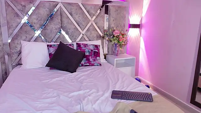 LolaGray__ webcam