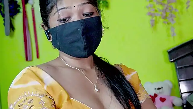 sexyhoney27 live cam on StripChat