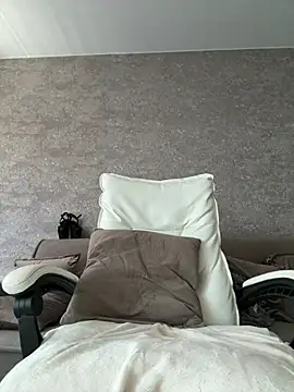 LillySquirtShot webcam