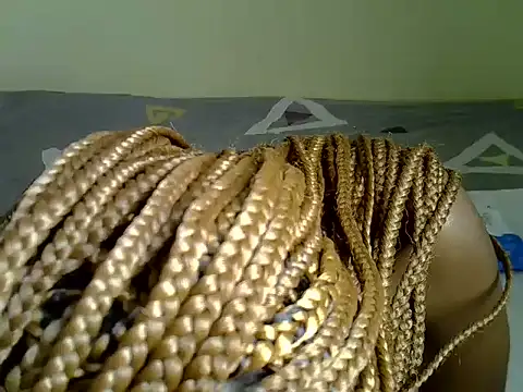 Pearl_petite webcam
