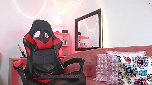 Megaan_Greey webcam