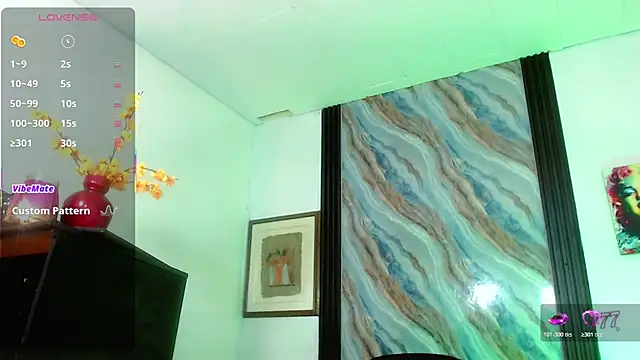 katha_Crawford webcam