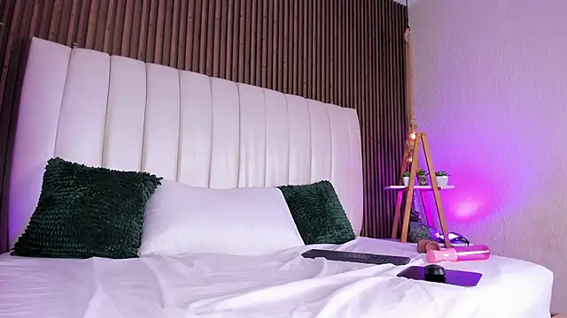 LucieMillerr webcam