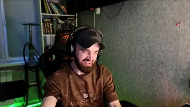 _Serious_Man webcam