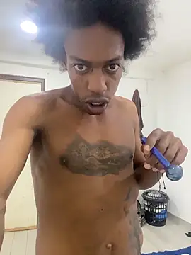 Larry-n-clouds webcam